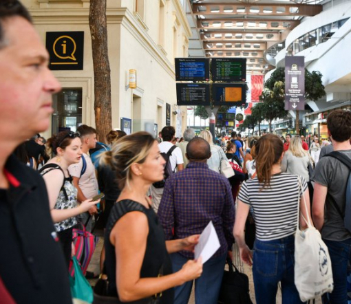 Чотирьох американських туристок облили кислотою на вокзалі у Франції