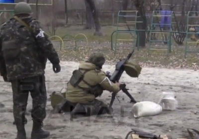 Боевики хвастаются, как стреляют из гранатометов прямо с площадок в детсадах, - видео