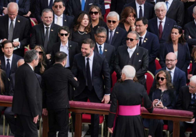 Зеленський і віцепрезидент США Венс уперше зустрілися після перепалки в Білому домі