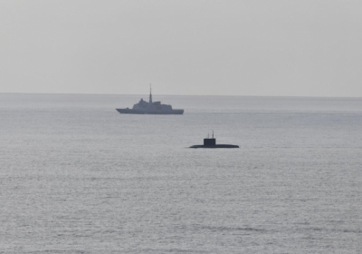 Поблизу Франції раптово сплив підводний човен рф