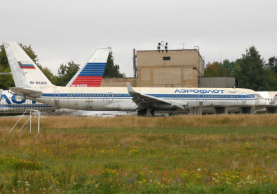 росія повертає в експлуатацію старі літаки через гострий дефіцит авіапарку