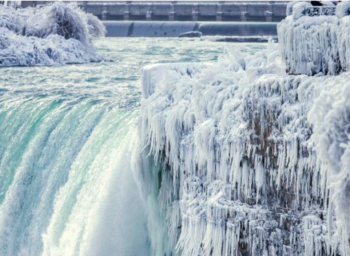 У США замерз Ніагарський водоспад