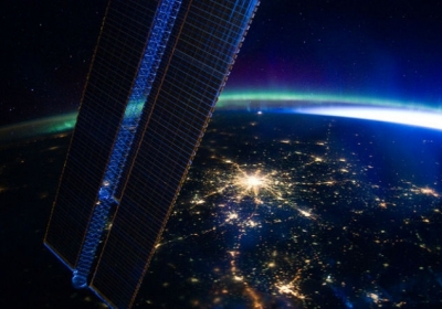 Планета Земля вночі: 22 фотографії з космосу