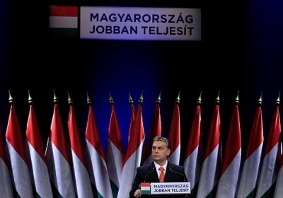 Будапешт вп'яте за два роки переписує Конституцію, щоб відповідати вимогам ЄС