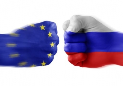 Россия в терактах в Париже обвиняет европейские ценности
