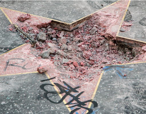 На Аллее славы в Голливуде разрушили звезду Трампа