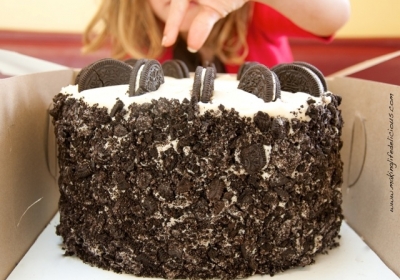 Харьковскую учительницу, которая не дала шестикласснице кусок торта, уволили