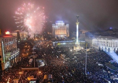 Святкування Нового року у Києві та Москві (фото)