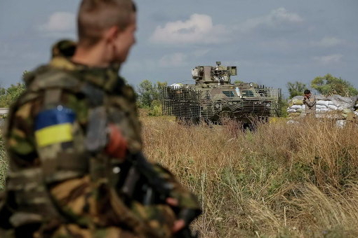 С начала суток трое военнослужащих ВС Украины ранены, - штаб АТО