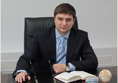 Мэр Горловки запретил украинский язык и приказал развесить флаги 