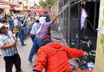 У Мексиці протестували вчителі, у Венесуелі опозиціонера звинуватили у спробі перевороту, Швейцарія обмежує в'їзд трудових мігрантів
