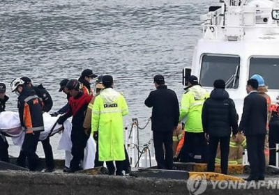 Южнокорейское судно столкнулось с танкером: не менее 13 человек погибли