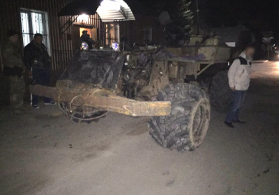 На Ровенщине полиция изъяла у копателей янтаря мотопомпы, самоходную машину и автомобили