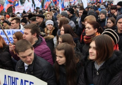 У Луганську організували мітинг проти блокади, зігнавши на нього студентів, - ФОТО
