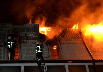 В результате масштабного пожара в Одессе сгорело десять квартир