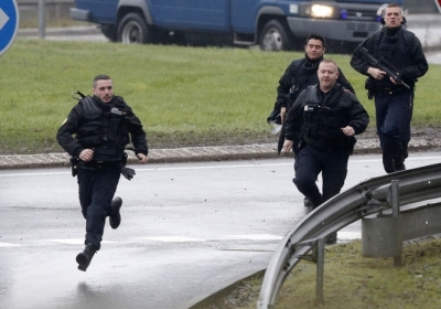 МВС Франції спростовує інформацію про загиблих під час перестрілки з нападниками на Charlie Hebdo