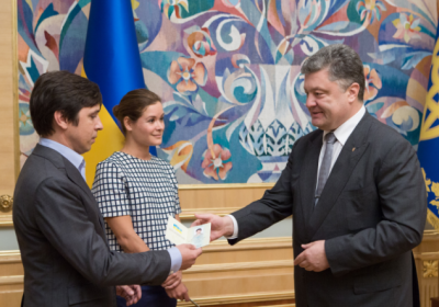 Порошенко надав українське громадянство Марії Гайдар та російському журналісту 
