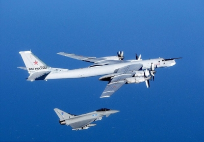 Для перехвата российских бомбардировщиков Великобритания подняла в воздух свои истребители