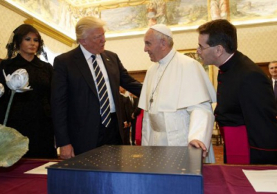 Дональд Трамп і Папа Римський. Фото: Reuters