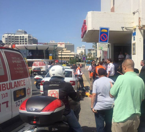 Палестинец ранил ножом четырех человек в центре Тель-Авива