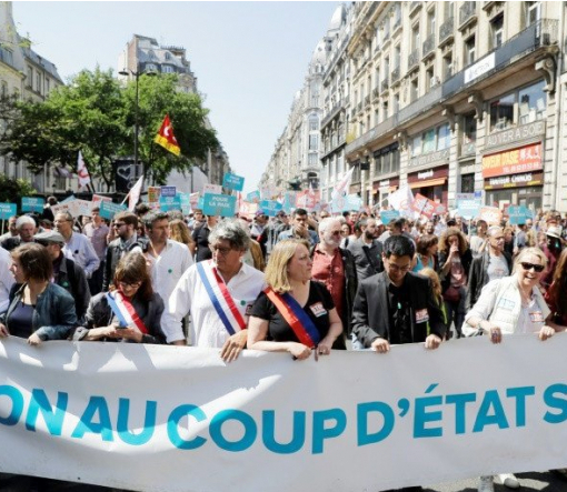 Во Франции тысячи людей вышли на протесты против Макрона, - ФОТО