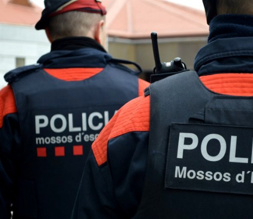 Суд звинувачує поліцію Каталонії у бездіяльності