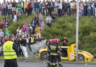 У Польщі автомобіль наїхав на глядачів під час шоу: 19 людей постраждали