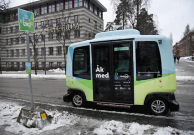 По улицам Стокгольма начали курсировать бесплатные беспилотные автобусы