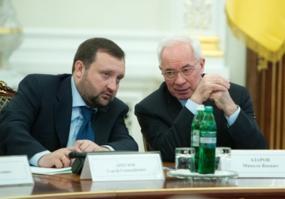 Сергій Арбузов, Микола Азаров. Фото: president.gov.ua