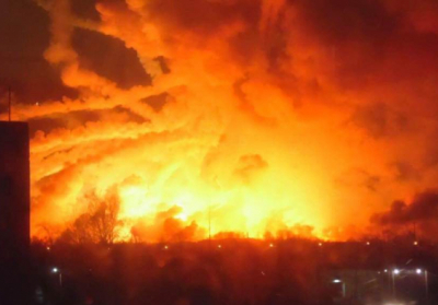 Пожар на складе с боеприпасами в Балаклее тушить еще невозможно