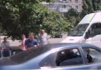 Водій на Honda з державним номером розстріляв у Миколаєві водія маршрутки