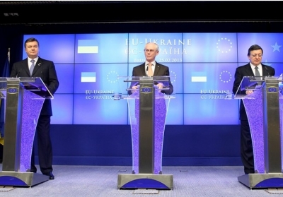 Віктор Янукович, Герман ван Ромпей, Жозе Мануель Баррозу. Фото: consilium.europa.eu