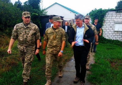 Американська делегація на чолі з Волкером відвідала зону ООС на Донбасі
