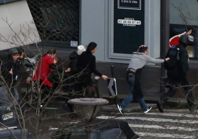 В освобожденном от террориста магазине в Париже обнаружили тела четырех заложников
