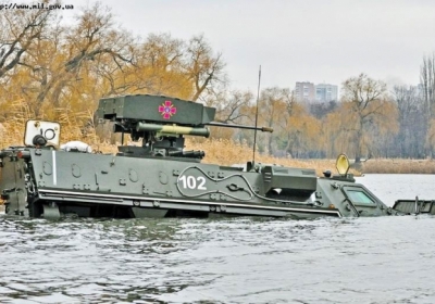 Українська армія розжилась на новенький БТР-4Е
