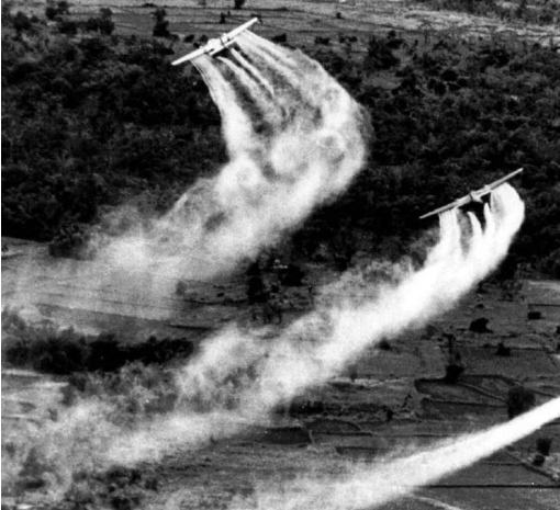 В'єтнам вимагає компенсацію від виробника гербіцидів, які американці розпорошували під час війни