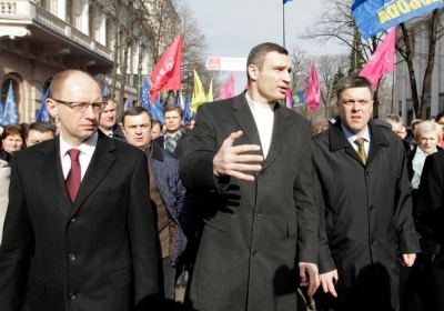 Лидеры оппозиции требуют закрыть дело против Власенко (заявление)