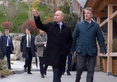Путін відвідав анексований Крим