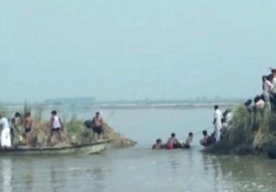 В Индии перевернулась лодка: 19 погибших