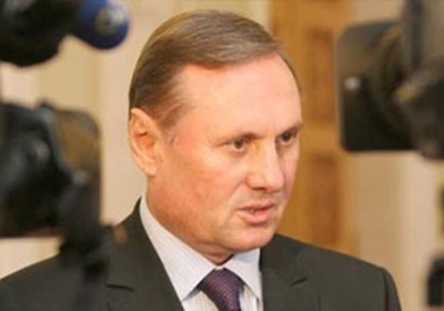 Депутати від ПР не будуть голосувати за відставку уряду Азарова, - Єфремов
