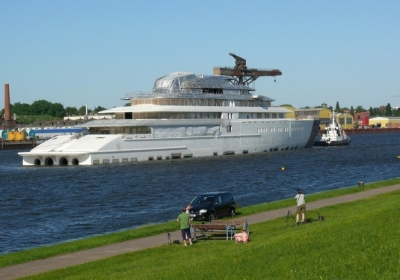 Lurssen в Бремені спустила на воду найбільшу в світі приватну яхту