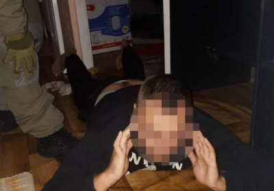Поліція затримала зловмисників, які облили голову ВККС зеленкою
