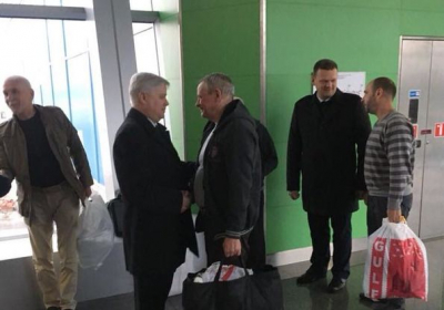 Чотири звільнених з полону в Лівії українці повернулися на батьківщину, - Порошенко
