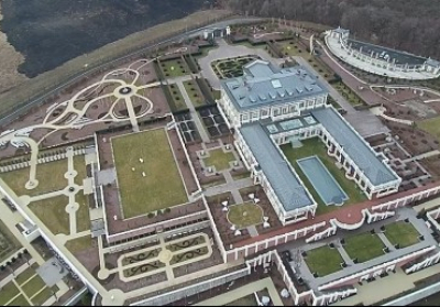 Советник Порошенко свел большое имение возле Феофании, - СМИ (ВИДЕО)