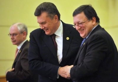 Герман ван Ромпей, Віктор Янукович, Жозе Мануель Баррозу. Фото: kyivpost.com