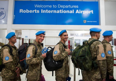 Украинские летчики возвращаются из Либерии после 14 лет службы