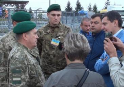 Трем нардепам не позволили встречать Саакашвили у границы