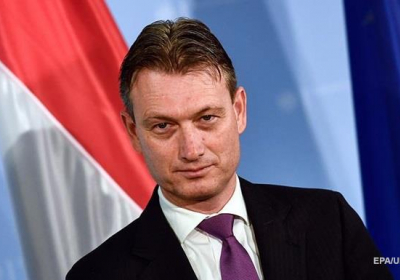 Голландський міністр пішов у відставку через брехню про зустріч з Путіним
