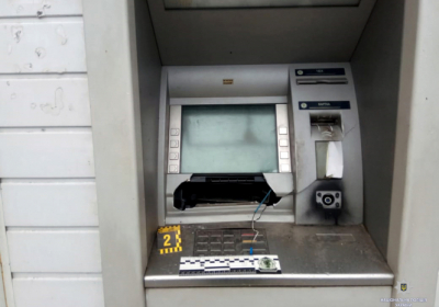 У Харкові знову підірвали і пограбували банкомат
