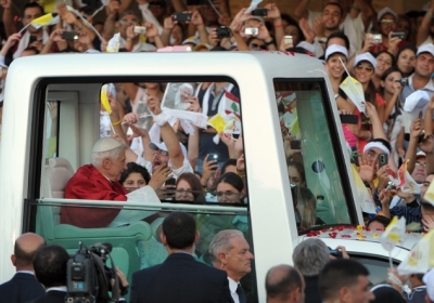 Чому Папа Римський простягає руку мусульманам